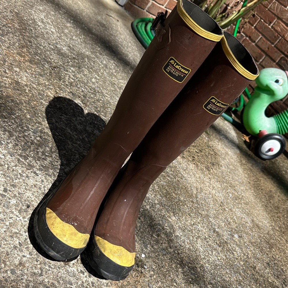 LaCrosse Rust-Brown Work Boots with Yellow Logo Trim Steele Toe